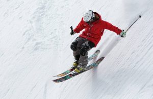 https://pixabay.com/de/freerider-skifahren-ski-sport-498473/